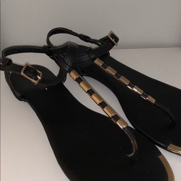 JUSTFAB BLACK WITH GOLD DETAIL SANDALS - Picture 2 of 4